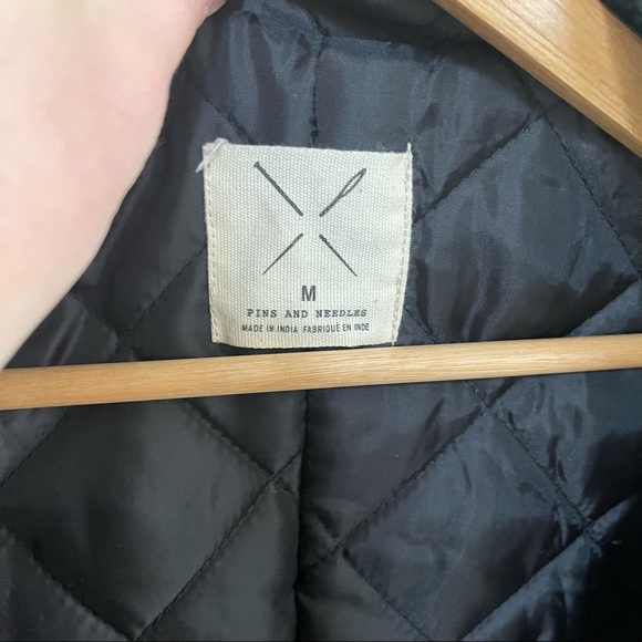 Urban Outfitters / Pins and Needles Whistler Faux Fur jacket - Picture 2 of 8